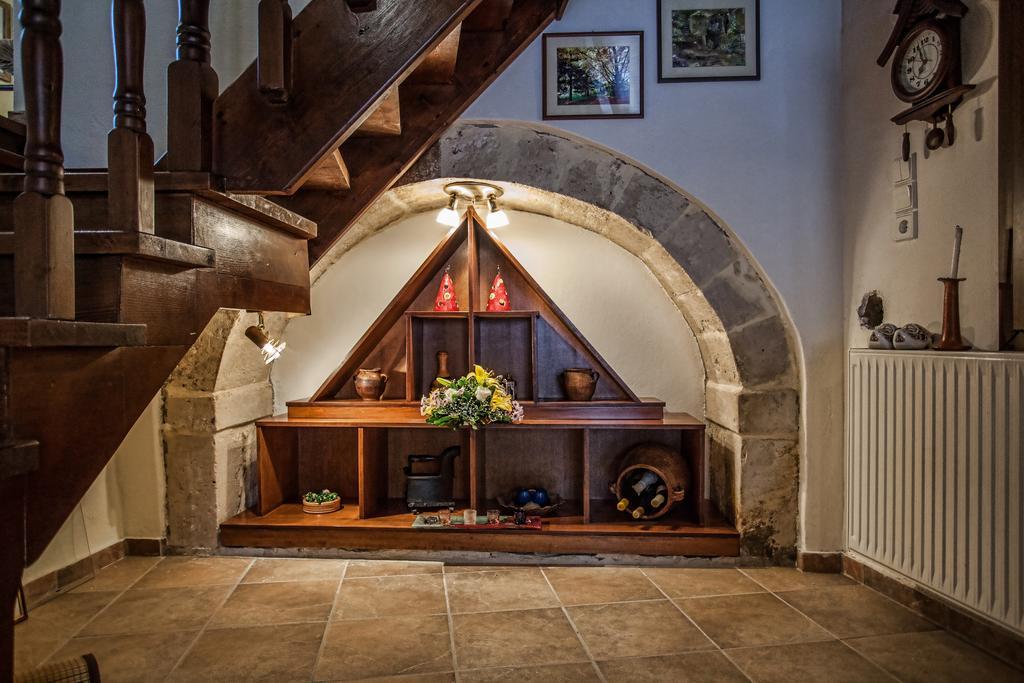 Erontas Villa Aryiroúpolis Buitenkant foto